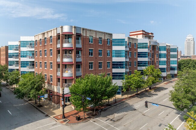 Fleur De Lis - Fleur De Lis Apartments