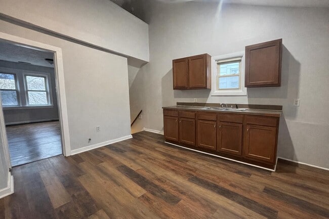 Photo - 770 N Dawson Ave