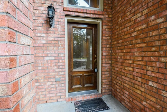 Photo - 202 W Sterling Pond Cir