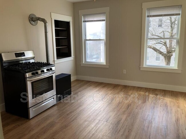 Photo - 39 Dartmouth St