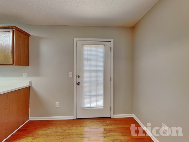 Photo - 57 Honeysuckle Ct