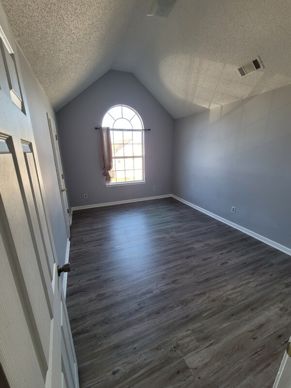 Photo - 3551 Creekview Dr