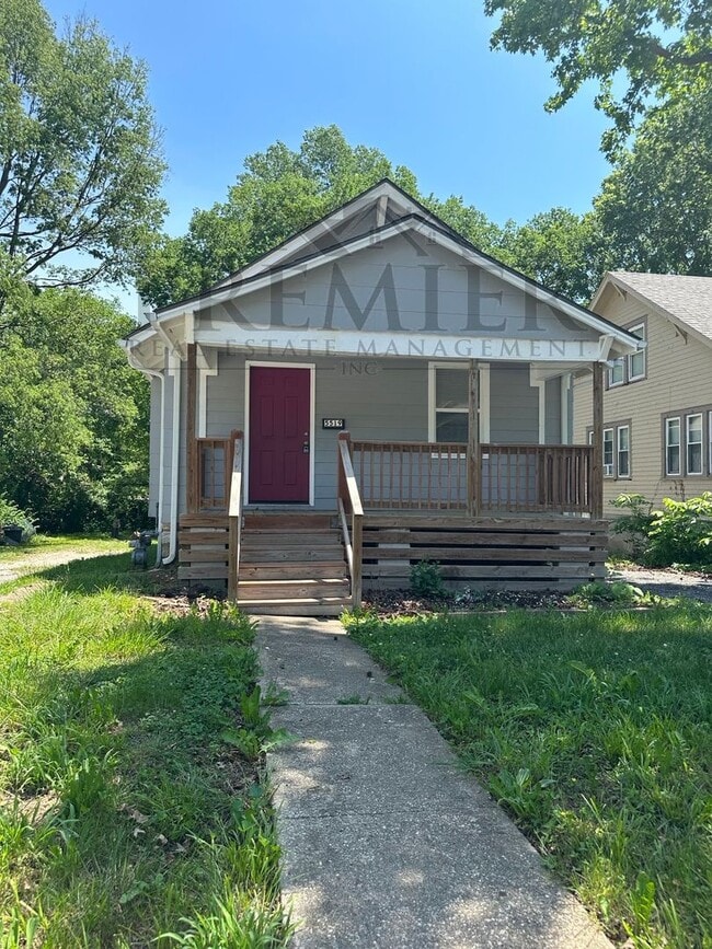 Building Photo - 3 bedroom / 1 bath home for rent -5519 Lyd...