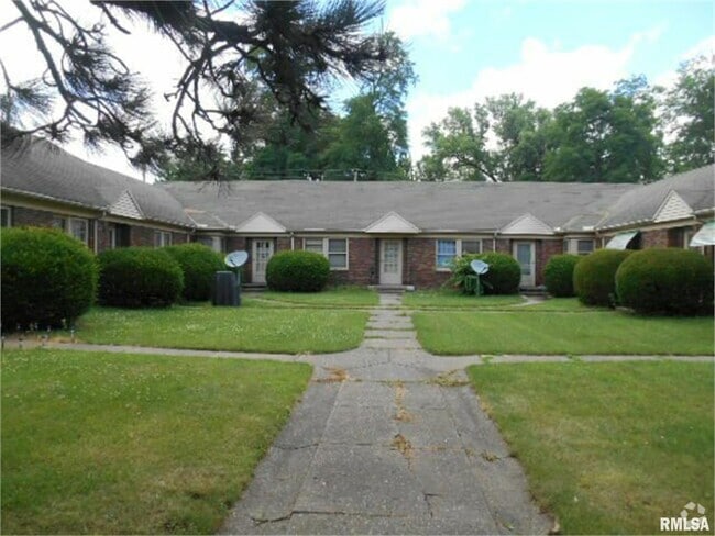 Building Photo - 1728 E Locust St Unit J Rental