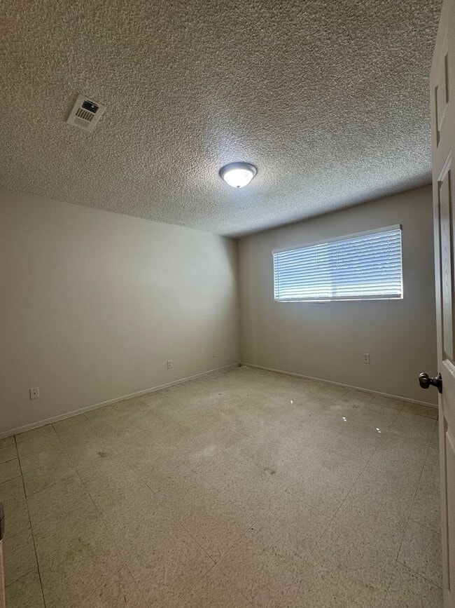 Photo - Bedlow Dr Unit 720 Bedlow Dr
