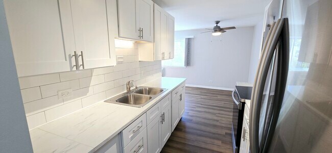 Photo - 10 Oak Ave Unit 210