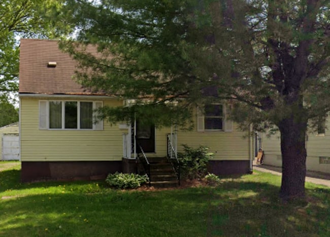 Building Photo - 1079 North Ave