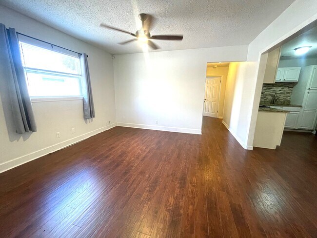 sala de estar 1 - 6604 S Mascotte St