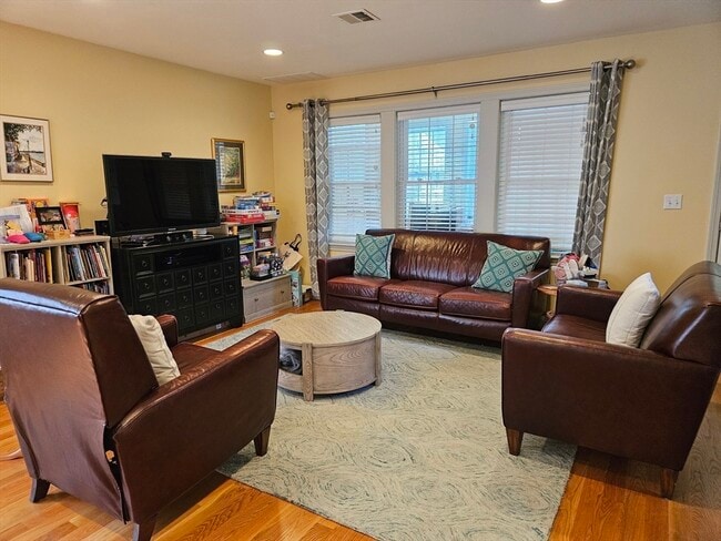 Photo - 88 Milton St Unit 1
