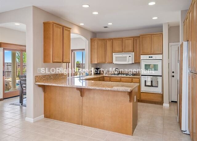 Photo - AVAILABLE SEPTEMBER- Beautiful Home in Paso Robles - 4 Bed / 4 Bath