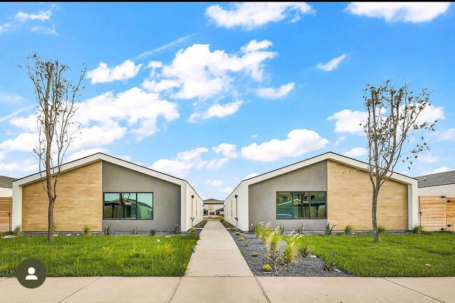 Photo - 1308 E Hibiscus Ave Unit Apartment 4D