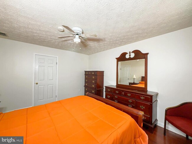 Photo - 107 Bonhill Dr