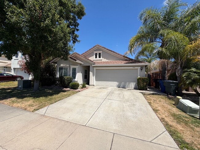 Building Photo - Very Nice 4 Bedroom Home