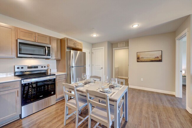 Photo - The Heights I - Apartments