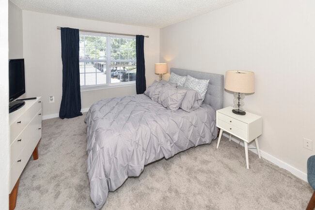 Madison - 1 BR
