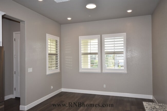 Photo - 5121 Creekhollow Way
