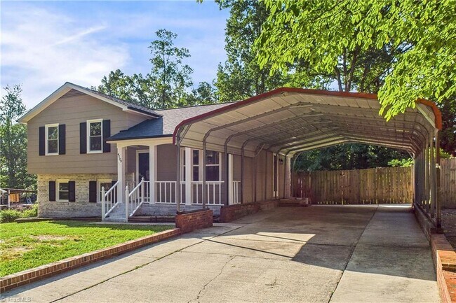 Photo - 4709 Chaucer Dr