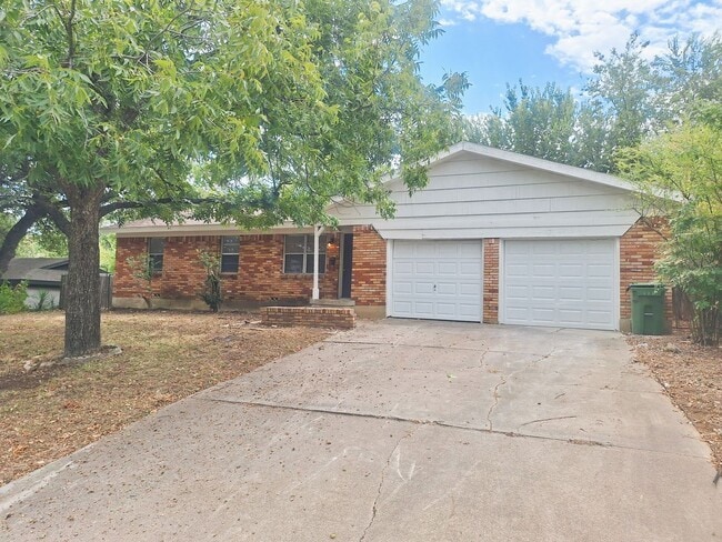Building Photo - 7204 Karen Dr