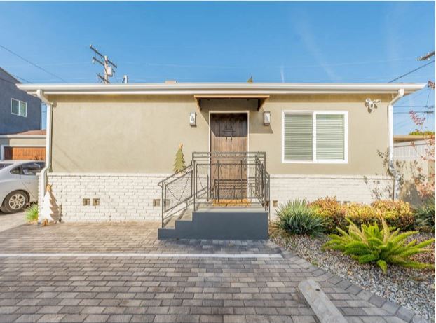 Building Photo - 425 Western Ave