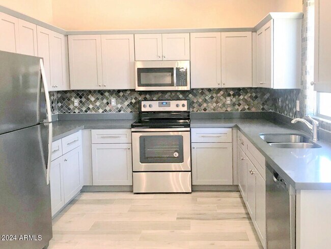 Photo - 3618 W Marconi Ave