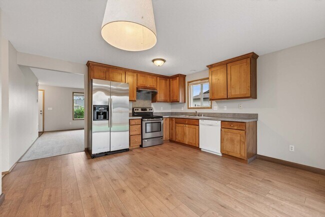 Photo - 3 Bedroom 2 Bath Single Level with fenced back yard