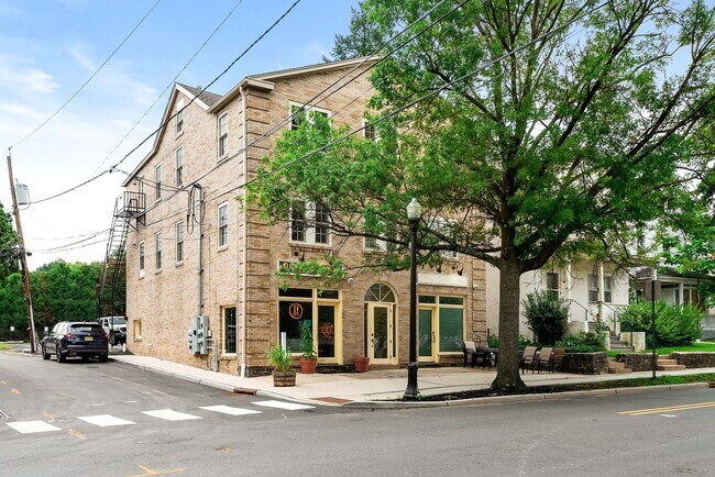 Building Photo - 205 Witherspoon St