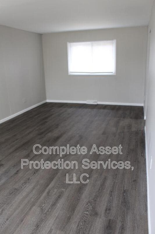 Photo - 7019 Van Buren Ln