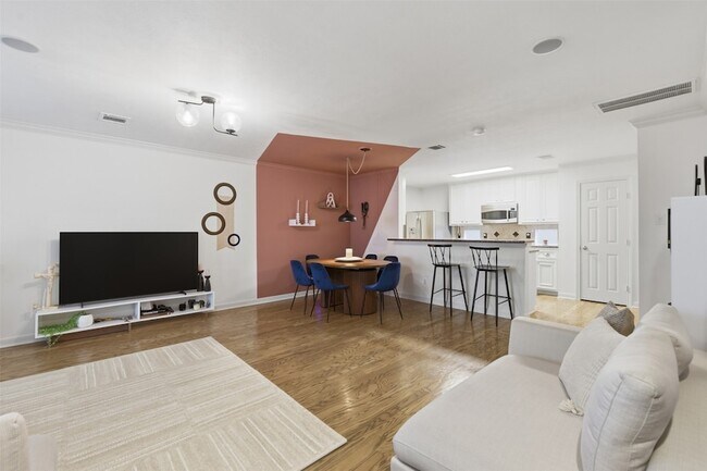 Photo - 1923 Bailey St