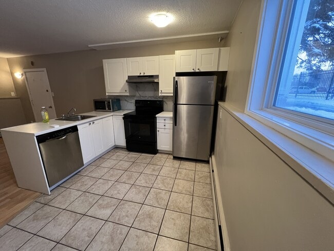 Photo - 12932-12118 118 Ave NW Unit 19