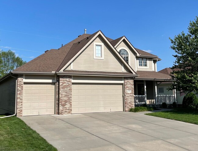 Don't Miss Out On This Gem in Papillion - Don't Miss Out On This Gem in Papillion House