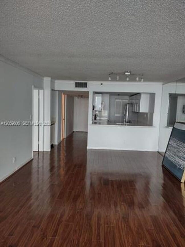 Photo - 1717 N Bayshore Dr