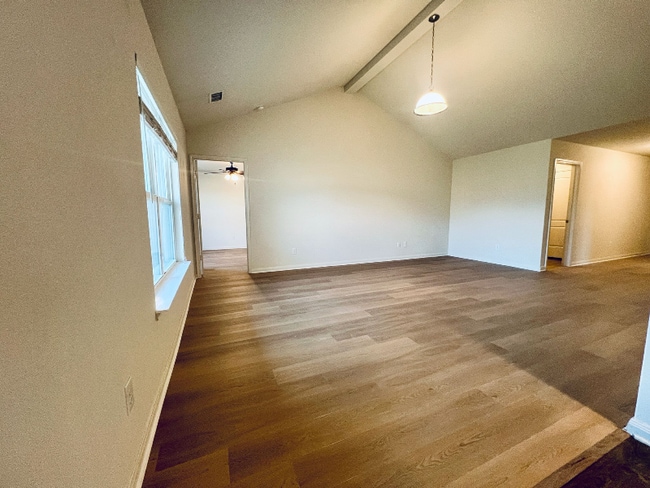 Building Photo - 1806 Clegg St Rental