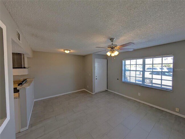 Photo - 6415 S Roberts Ave Unit 103