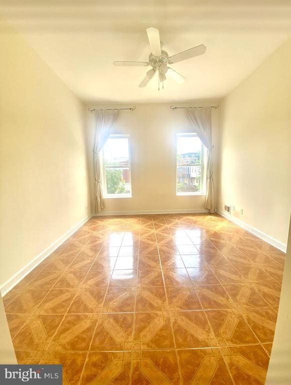 Photo - 2641 N Howard St