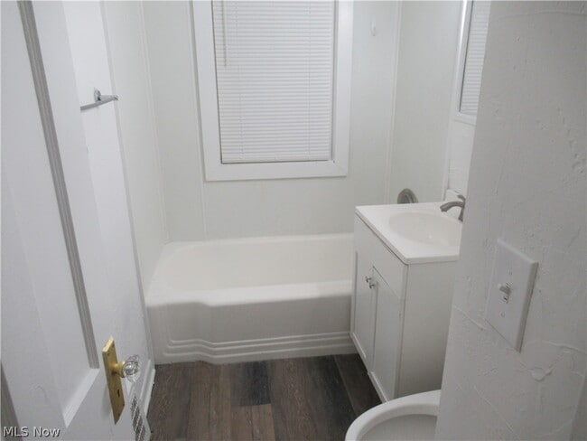 Photo - 1616 Douglas Rd