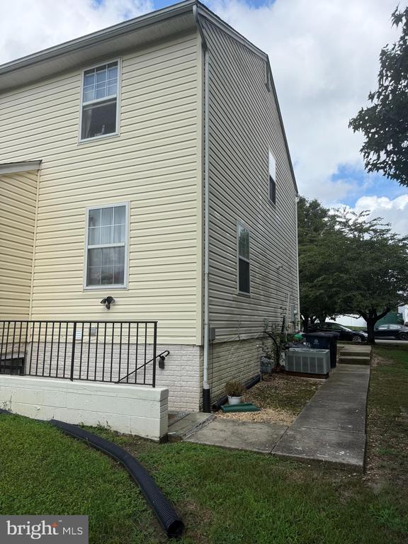 Photo - 5909 Plata St