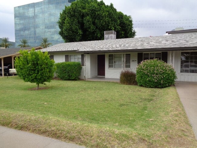 Building Photo - #1049-Tay Unit Main House