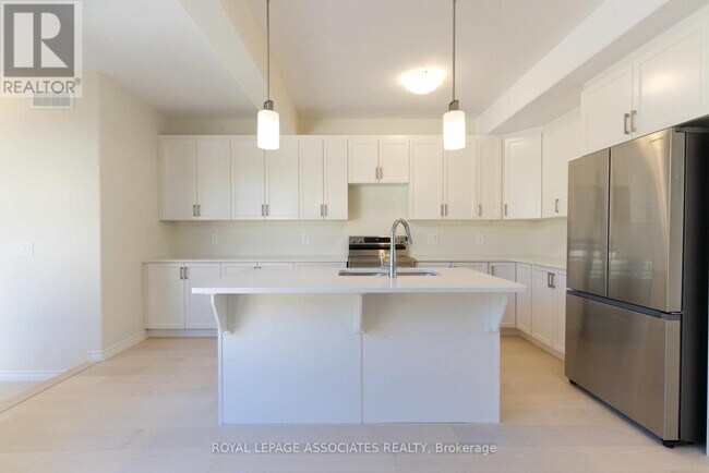 Photo - 84 Riverstone Wy