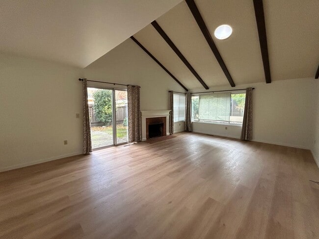 Photo - 22 Meadowgreen Cir