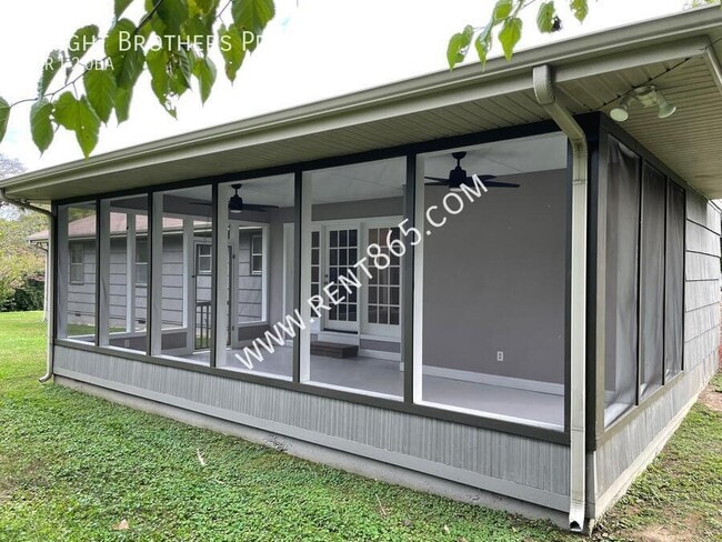 Photo - 4709 Lonas Dr