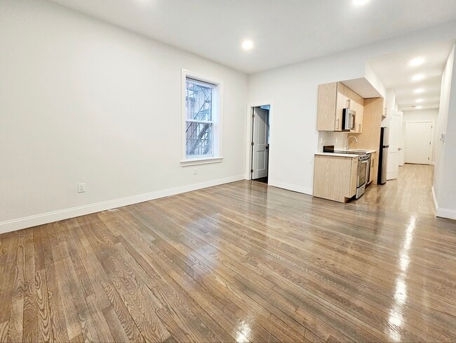 Photo - 501 Beacon St