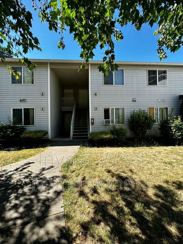 Photo - 657 29th St Unit #4