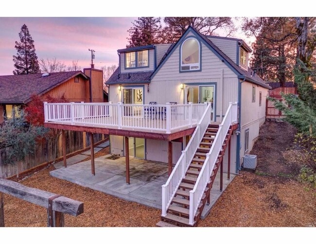 Beautiful Home - 500 Forest Dr House