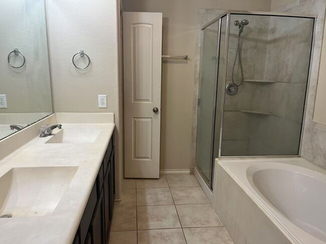 Photo - Spacious 4-Bedroom Family Home with Open F...