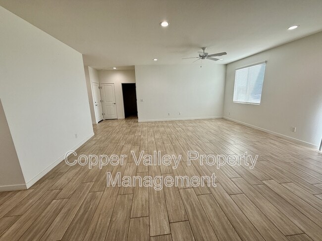 Photo - 15831 W Jomax Rd