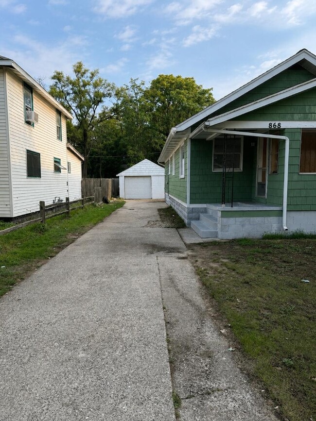Photo - 868 E Dale Ave