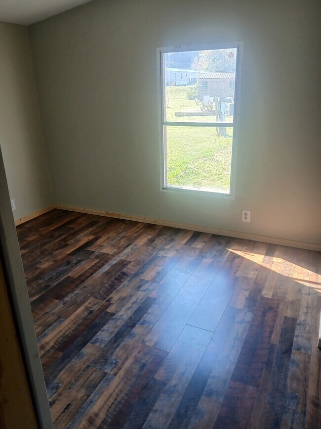 Photo - 2493 Webster Rd