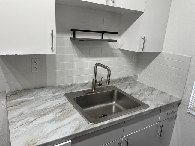 Photo - 1450 SW 8th Ct