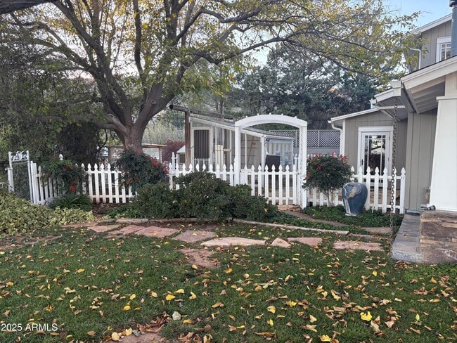 Photo - 1385 Mountain Rd