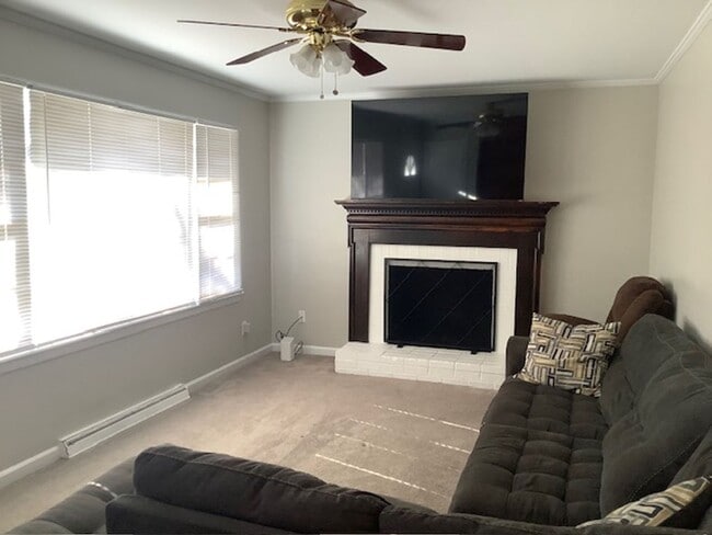 Photo - 136 Maple Lawn Pl